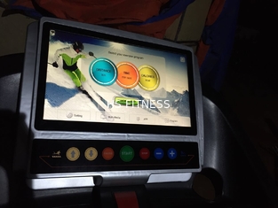 ボディー ビルの商業体育館のトレッドミルのTechnogym 16.1のインチTFT色スクリーン